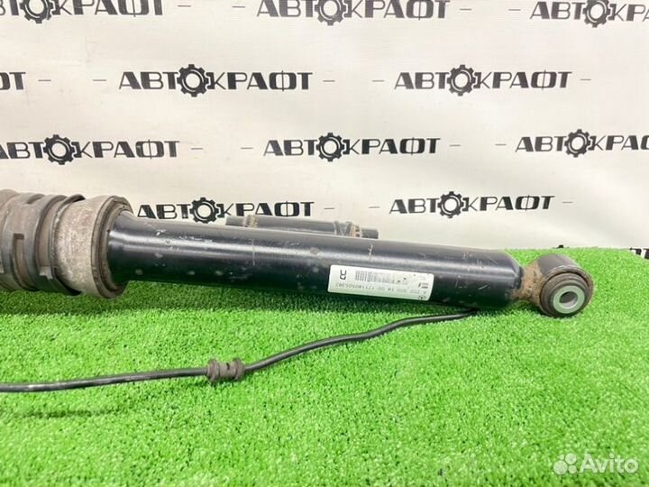 Стойка амортизатора задняя правая Mercedes S 350D