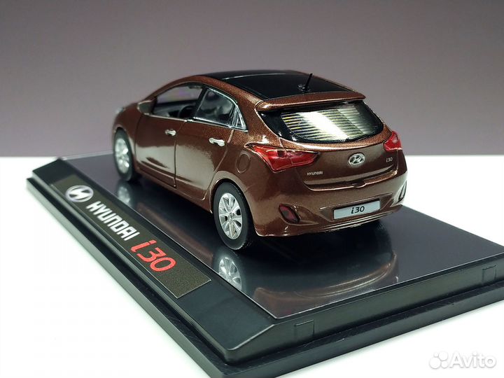 1:38 Hyundai i30 Brown