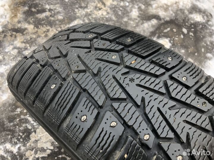 Nokian Tyres Hakkapeliitta 7 215/65 R16