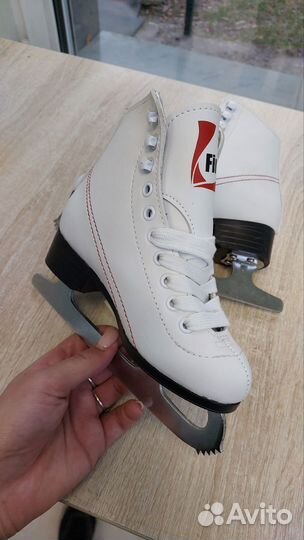 Коньки фигурные детские 28 размер