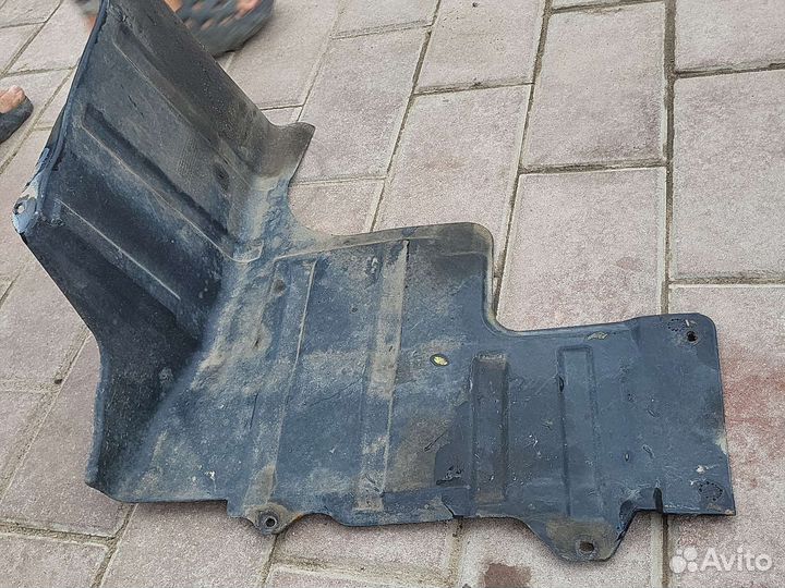 Chevrolet epica- пыльик двигателя