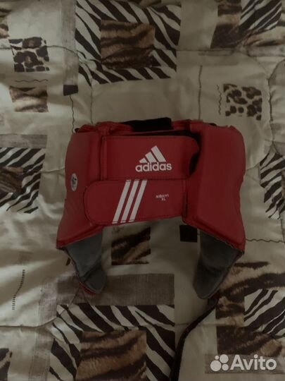 Боксерские перчатки adidas