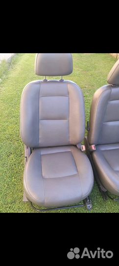 Кожаные сиденья Хундай Санта Фе
