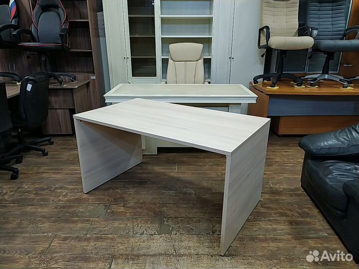 Стол письменный 140х80х75 25мм новый 03001-дбл