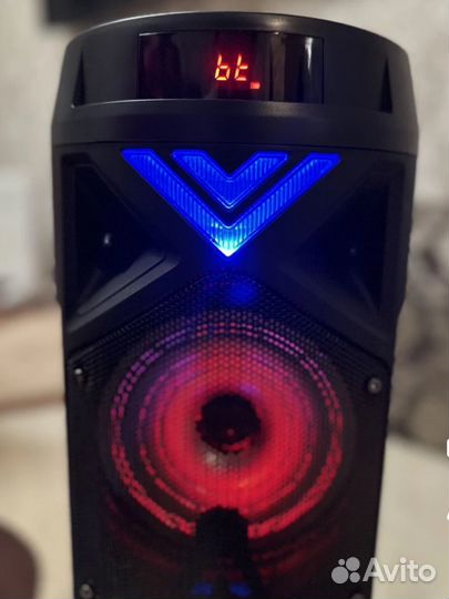 Музыкальная колонка с блютузом и караоке новая