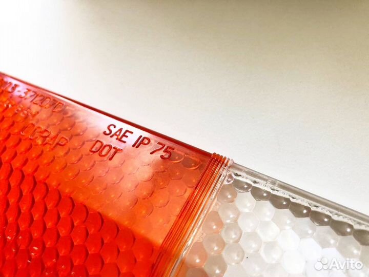 Рассеиватель подфарника ваз-2103