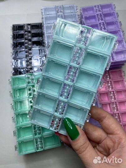 Контейнеры для страз, бисера, камней