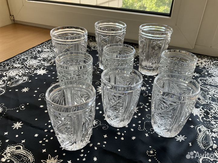 Хрустальные стаканы и рюмки