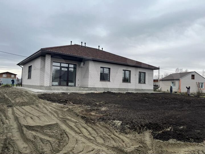 Дом 164 м² на участке 8 сот.