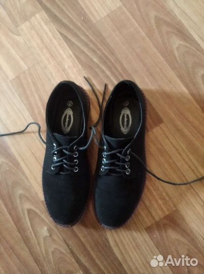 Продам туфли замшевые