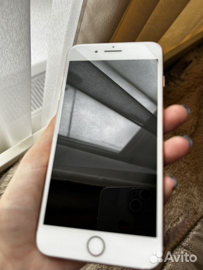 Телефон iPhone 8 plus