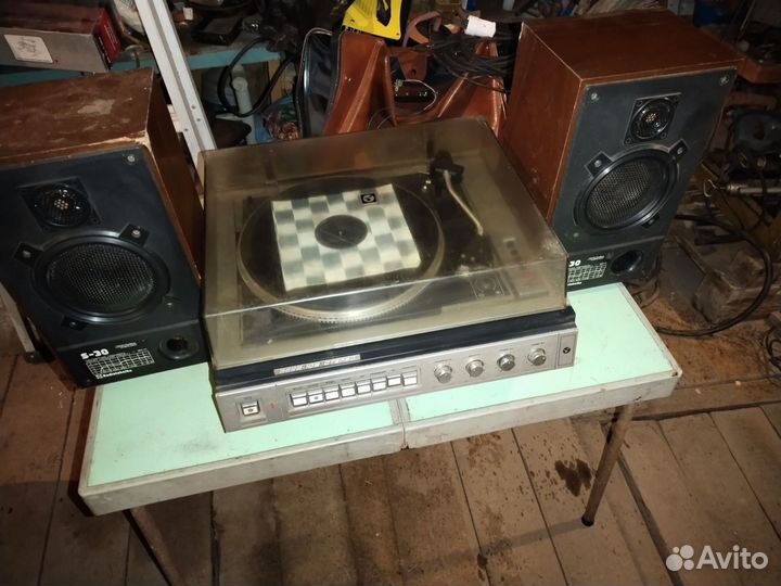 Проигрыватель винила СССР