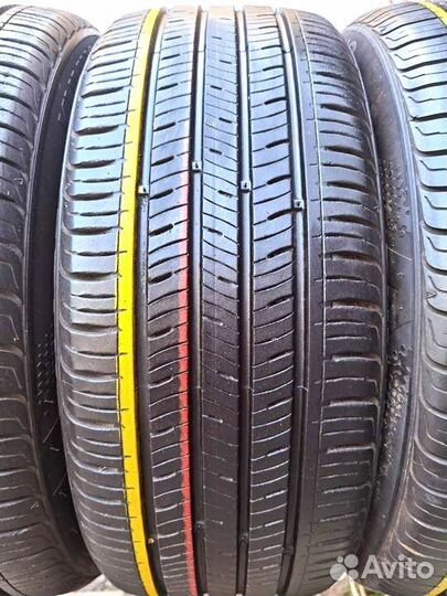 Kumho Solus TA31 215/50 R17 95V