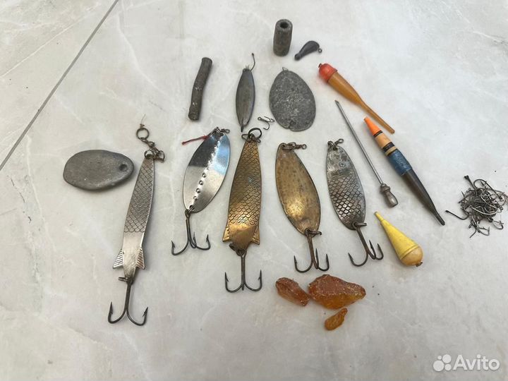 Крючки, приманки для рыбалки