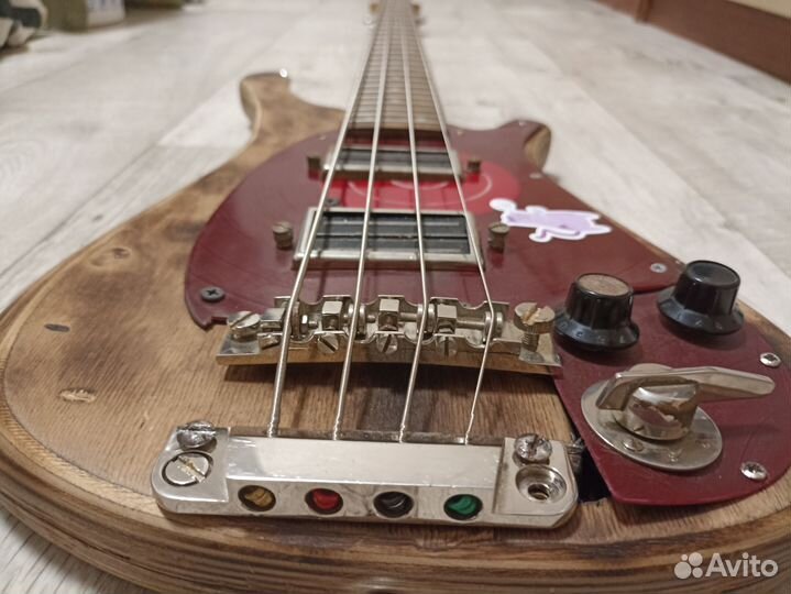 Бас гитара 4 струны
