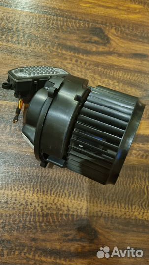 Моторчик печки BMW X 1 F48 64119297752