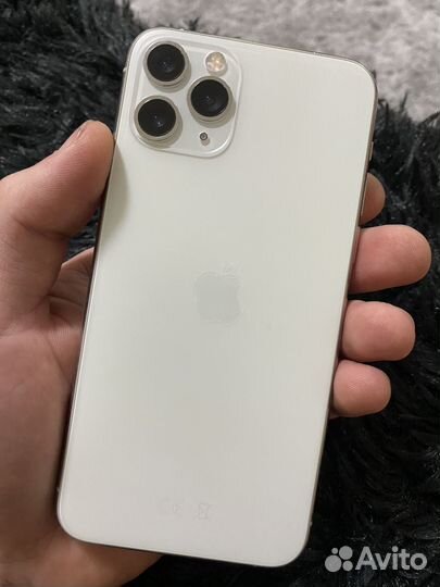 iPhone 11 Pro, 64 ГБ