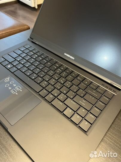 Игровой ноутбук Intel Nuc 15 (maibenben x568)