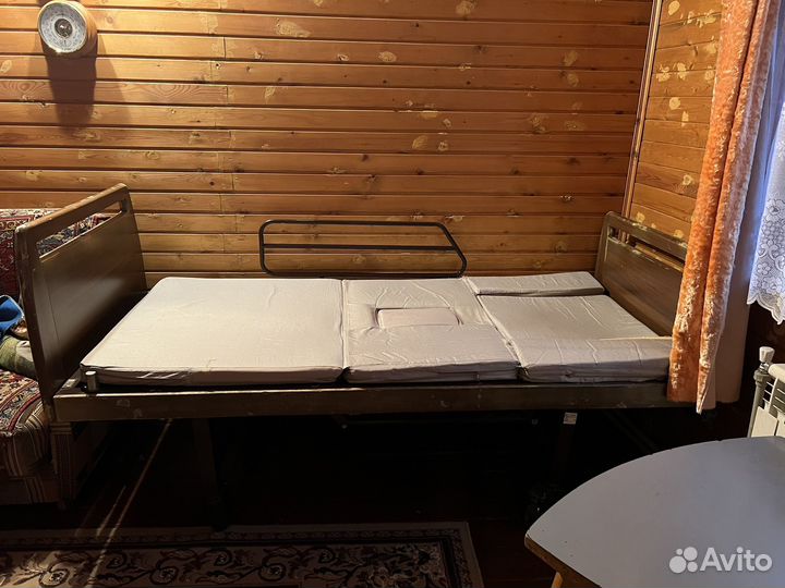 Кровать медицинская механическая