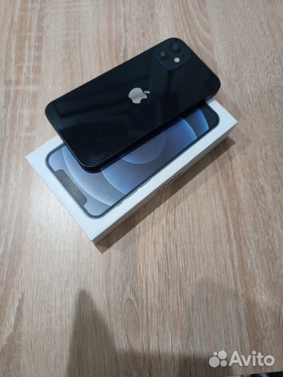 iPhone 12, 64 ГБ