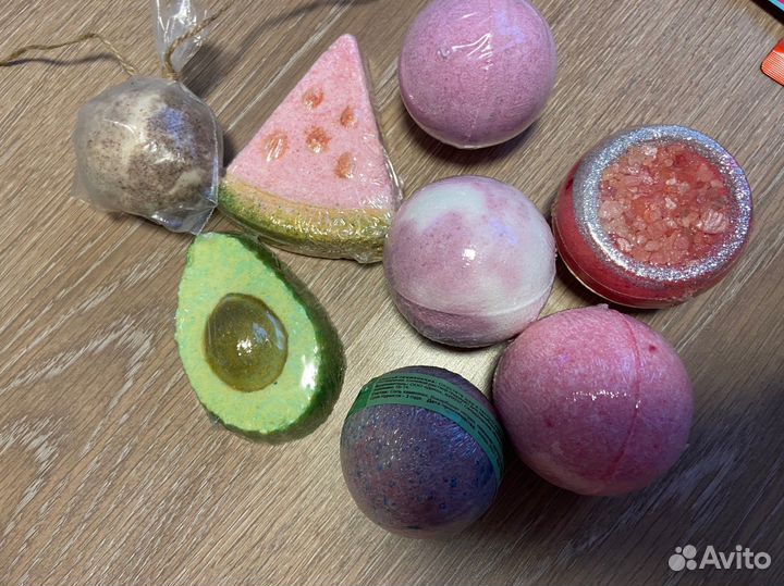 Косметика, принадлежности для ванны новые