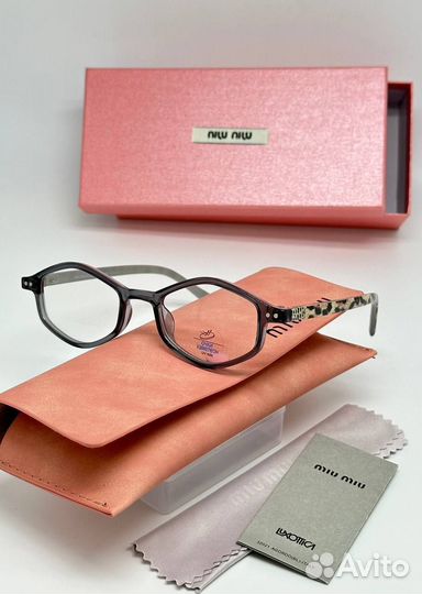 Солнцезащитные очки miu miu+ футляр