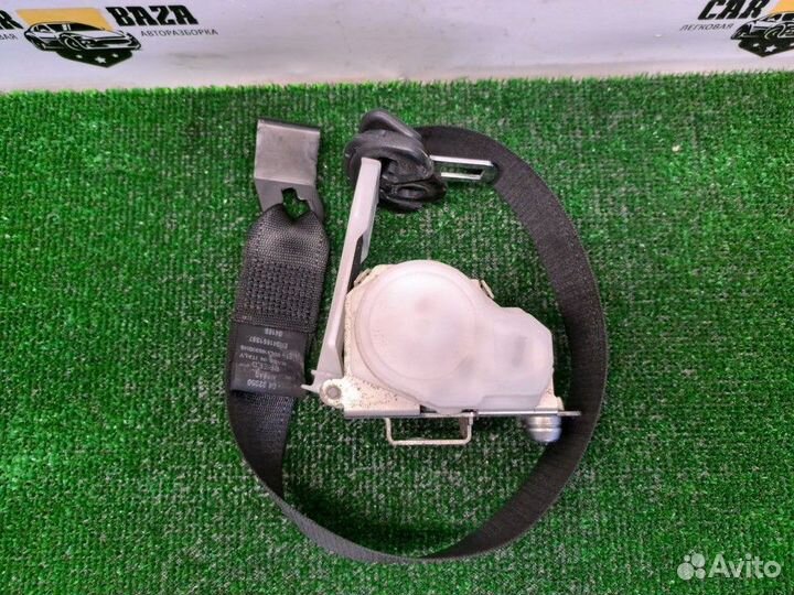 Ремень безопасности передний R