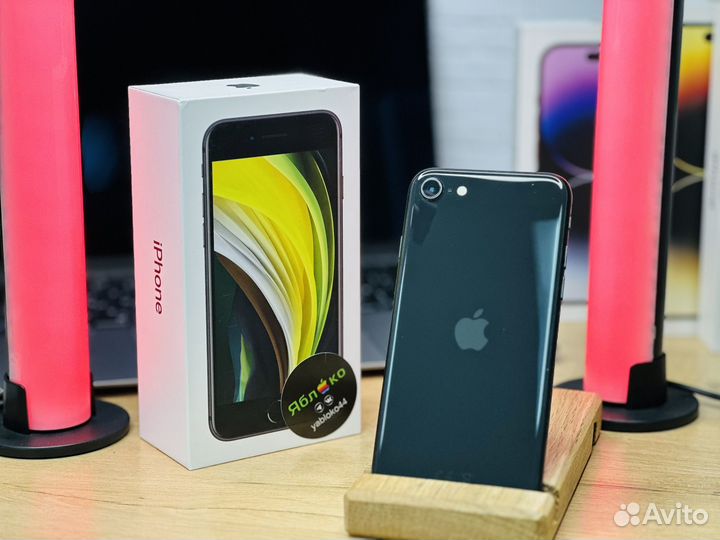 iPhone SE (2020), 64 ГБ