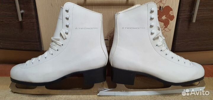 Утепленные фигурные коньки techno PRO р.43