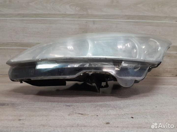 Фара левая Citroen C4 I (2004—2014)