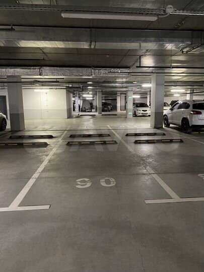 Машиноместо, 14 м²