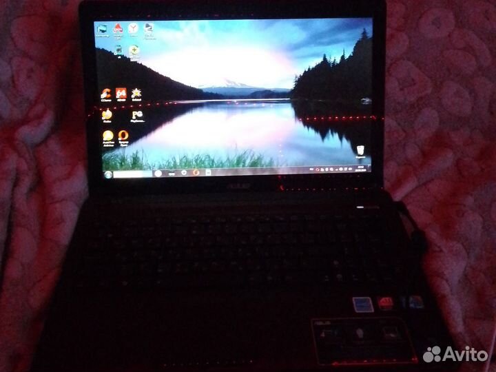 Ноутбук asus
