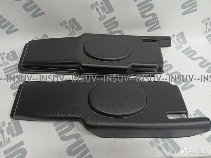 Опоры полки багажника Нива 2131 пластик (комплект)