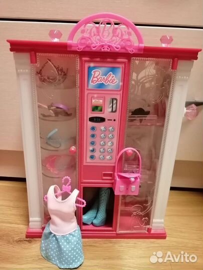 Barbie шкаф и аксессуары + куклы 2шт
