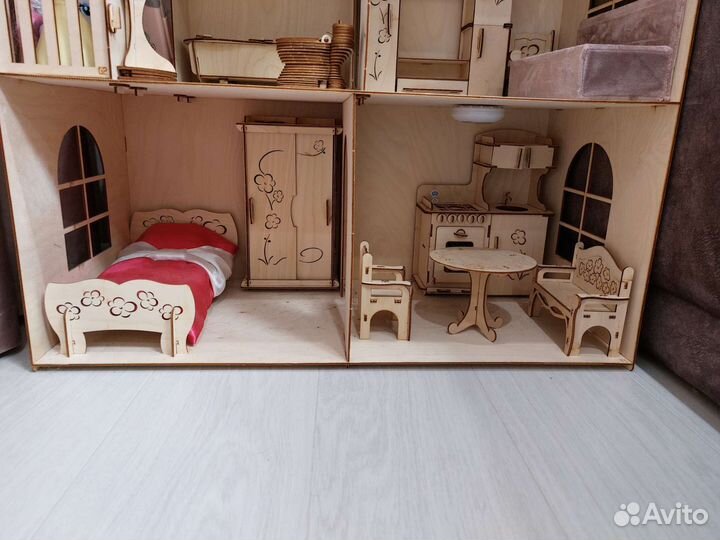 Домик кукольный