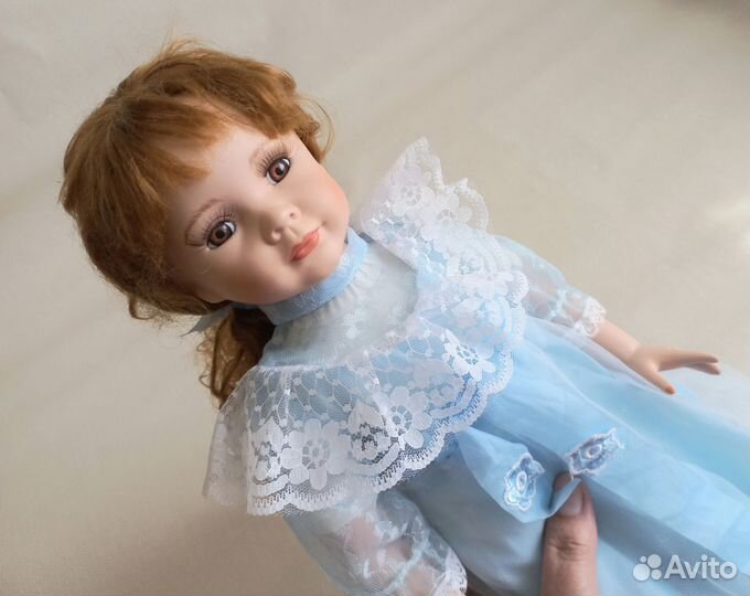 Кукла фарфоровая коллекционная Porcelain Doll