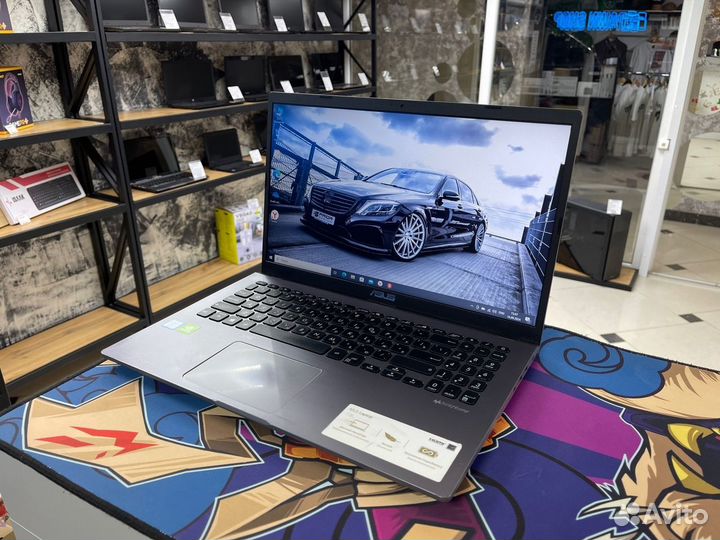 Asus i3-8145U/MX 250 2GB/8GB/1000GB/SSD 128GB