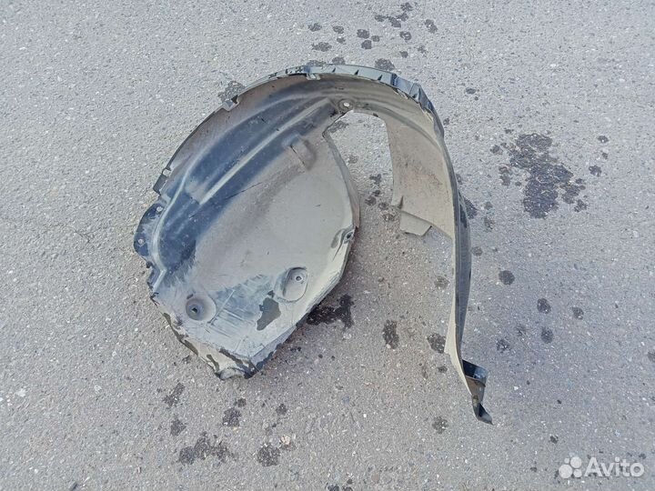 Локер передний правый Renault Duster