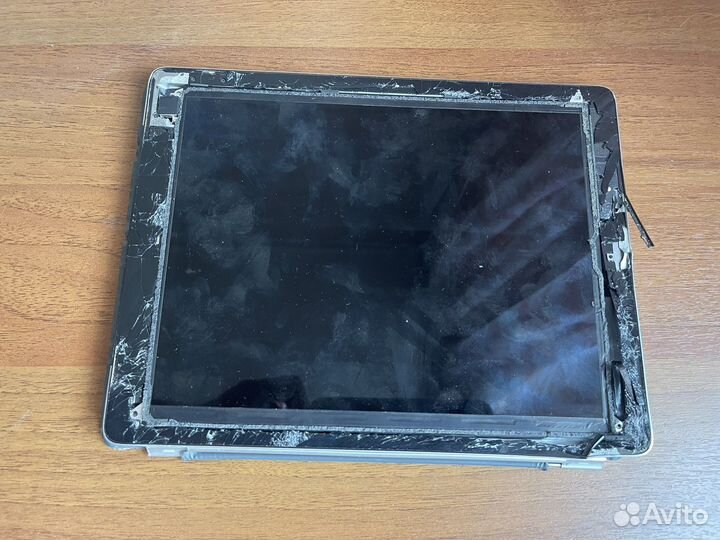 iPad (4-го поколения, Wi-Fi + Cellular