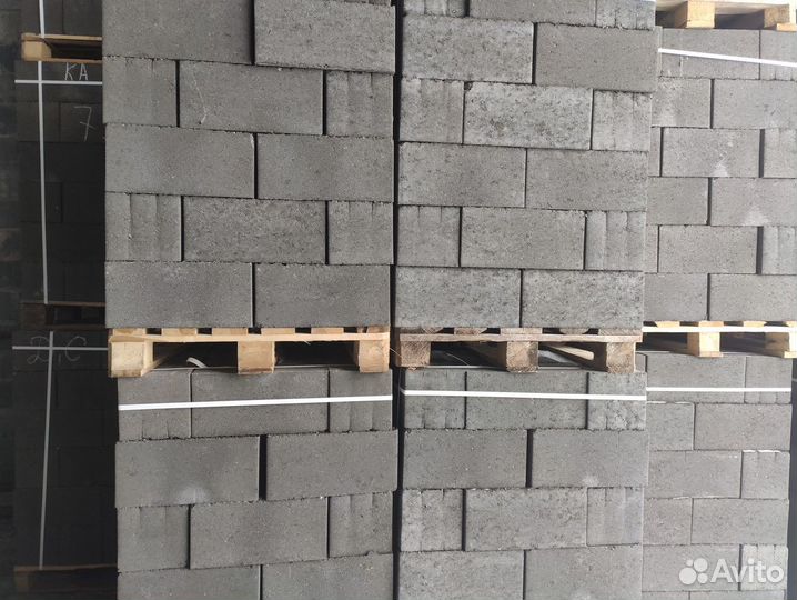 Полнотелый блок керамзитобетонный М75