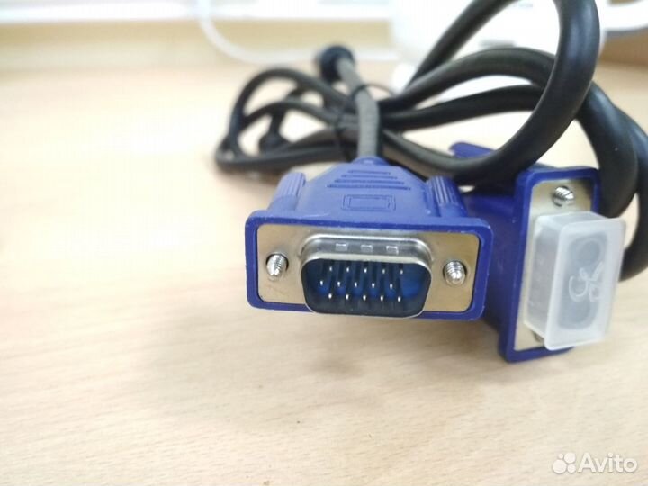 Кабель VGA