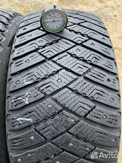 Goodyear Ultragrip Ice Arctic 225/55 R16