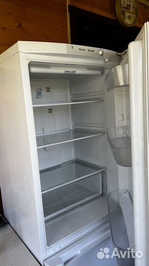 Холодильник Indesit бу