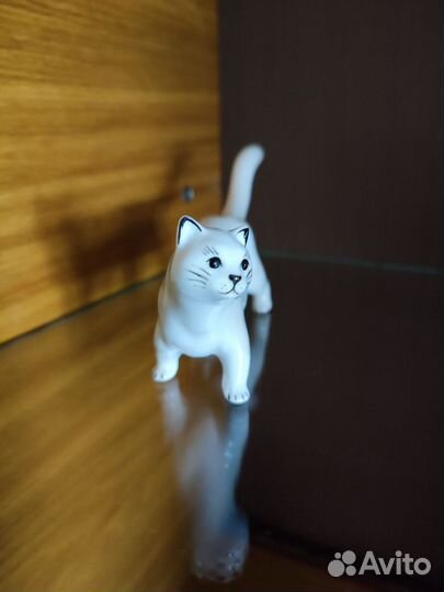 Статуэтка кот кошка манчкин фарфор сувенир