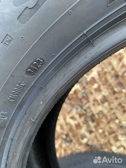 Pirelli Scorpion Ice Zero 2 225/55 R19 103H