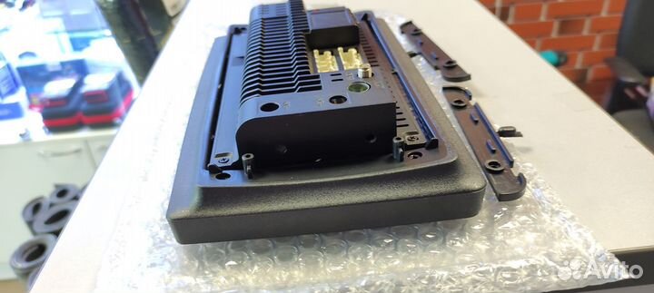 Toyota Ipsum 2001-09 андроид магнитола новая