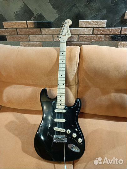 Электро гитара фендер стратокастер