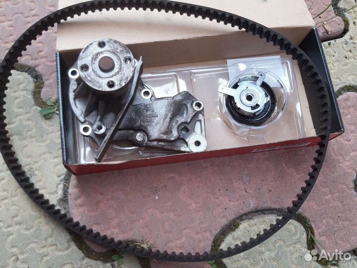 Грм ролик помпа на форд 2