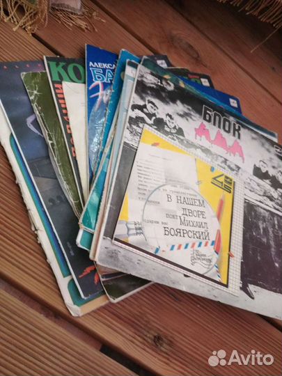 Много грампластинок СССР