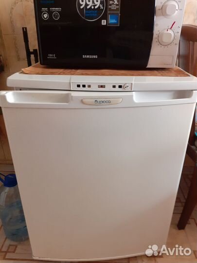 Холодильник бу маленький 